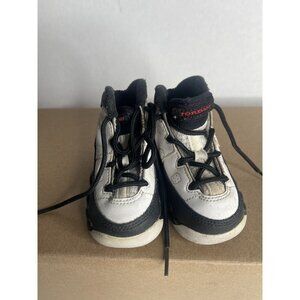 Nike‎ Boys Air Jordan 9 401812-112 White Basketball Shoes Sneakers Size 4C